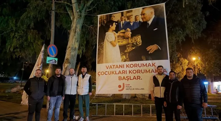 CHP'Lİ GENÇLERDEN DUYGULANDIRAN PANKART