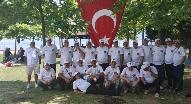 FOÇA'DA ASKERLİK YAPMIŞLARDI 40YIL SONRA BULUŞTULAR