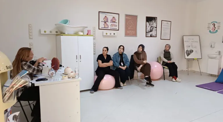 FOÇA GEBELİK OKULUNDA EĞİTİMLERE DEVAM