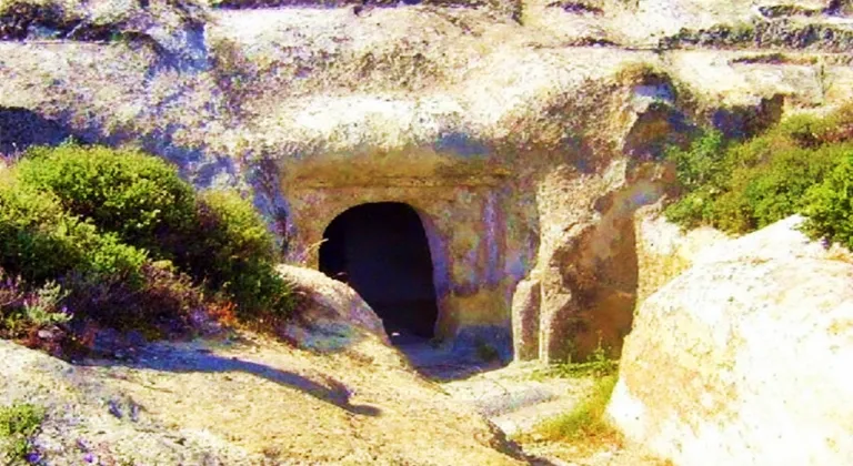 FOÇA ŞEYTAN HAMAMI