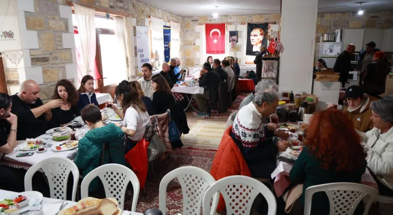 PHOKAIA ROTARY KULÜBÜ'NDEN DAYANIŞMA KAHVALTISI