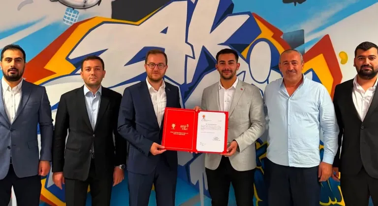AK PARTİ FOÇA GENÇLİK KOLLARI BAŞKANLIĞI'NA KUBİLAY METİN  ATANDI